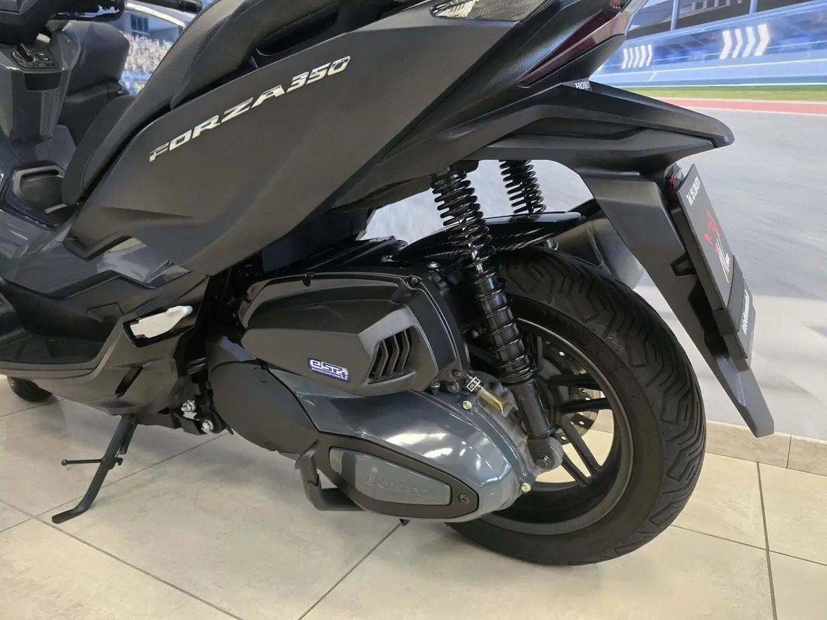 Honda Forza 350 Deluxe (2022 - 24) (6)