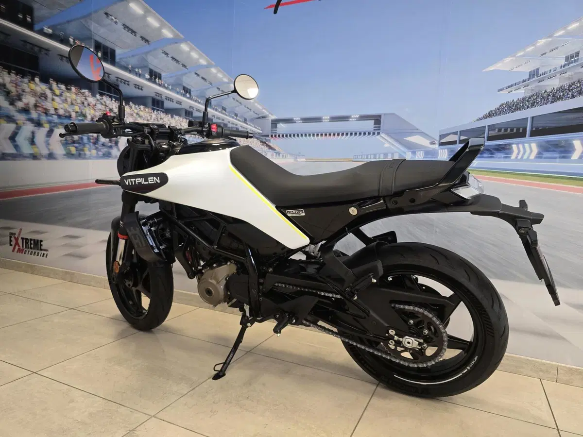 Husqvarna Vitpilen 125 (2024 - 26) (4)