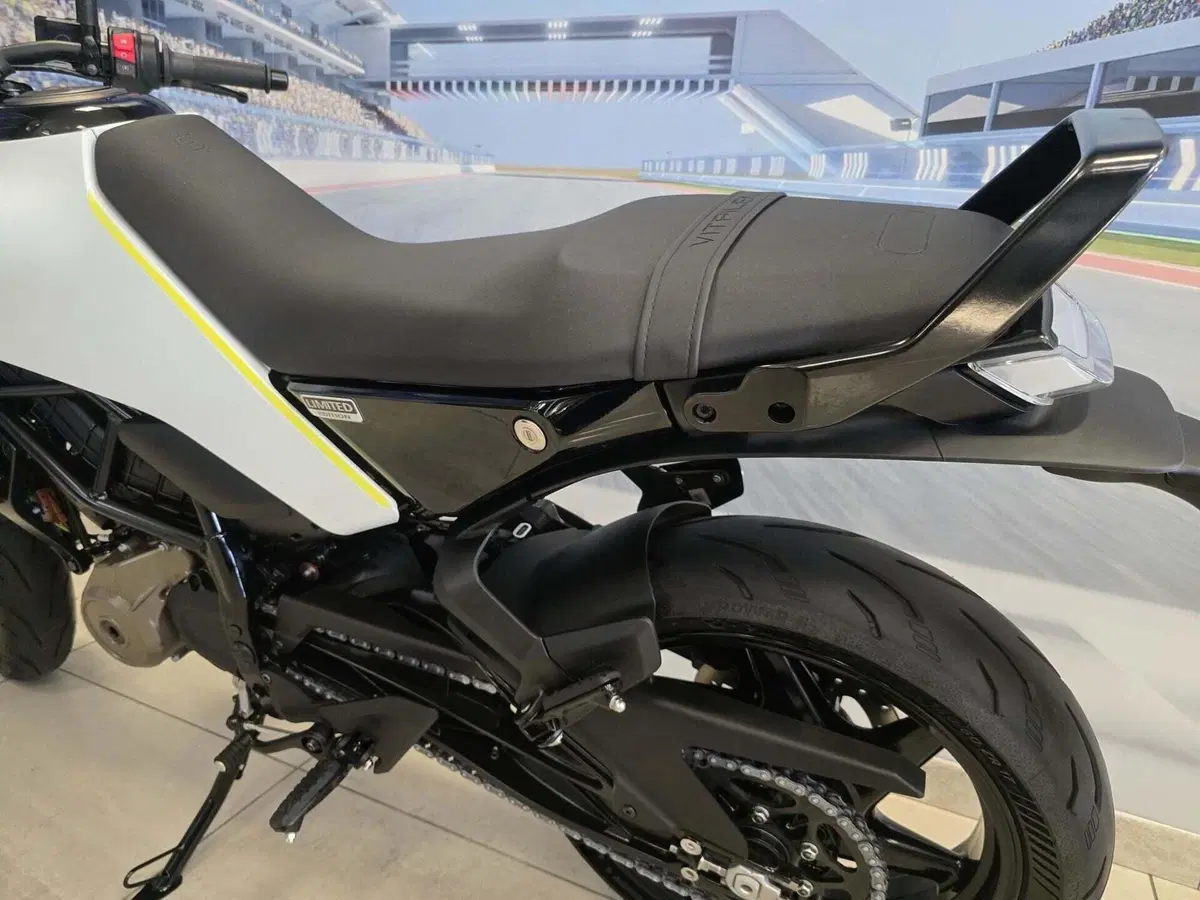 Husqvarna Vitpilen 125 (2024 - 26) (5)
