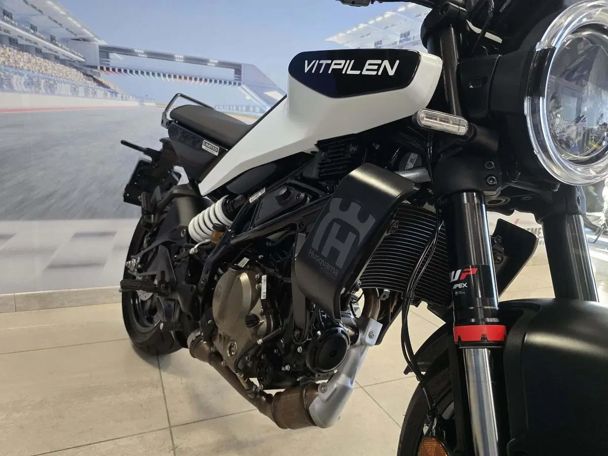 Husqvarna Vitpilen 125 (2024 - 26) (11)