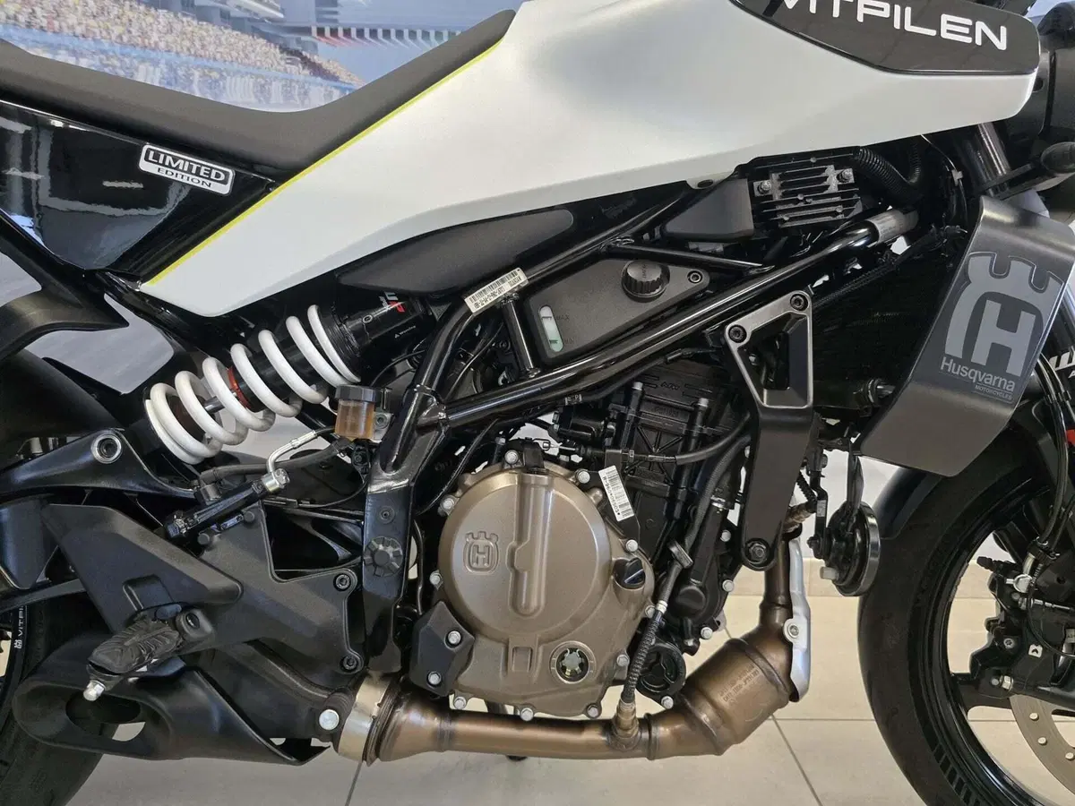 Husqvarna Vitpilen 125 (2024 - 26) (15)