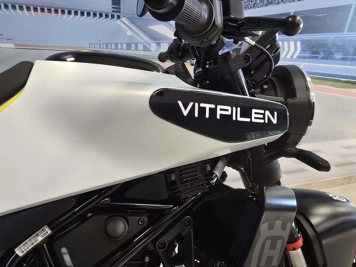 Husqvarna Vitpilen 125 (2024 - 26) (18)