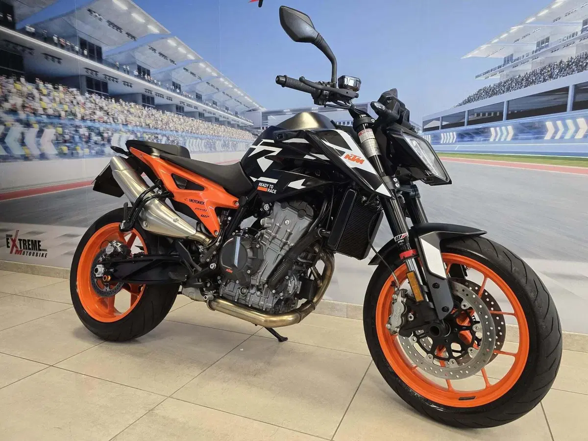KTM 890 Duke GP (2022 - 23) (2)
