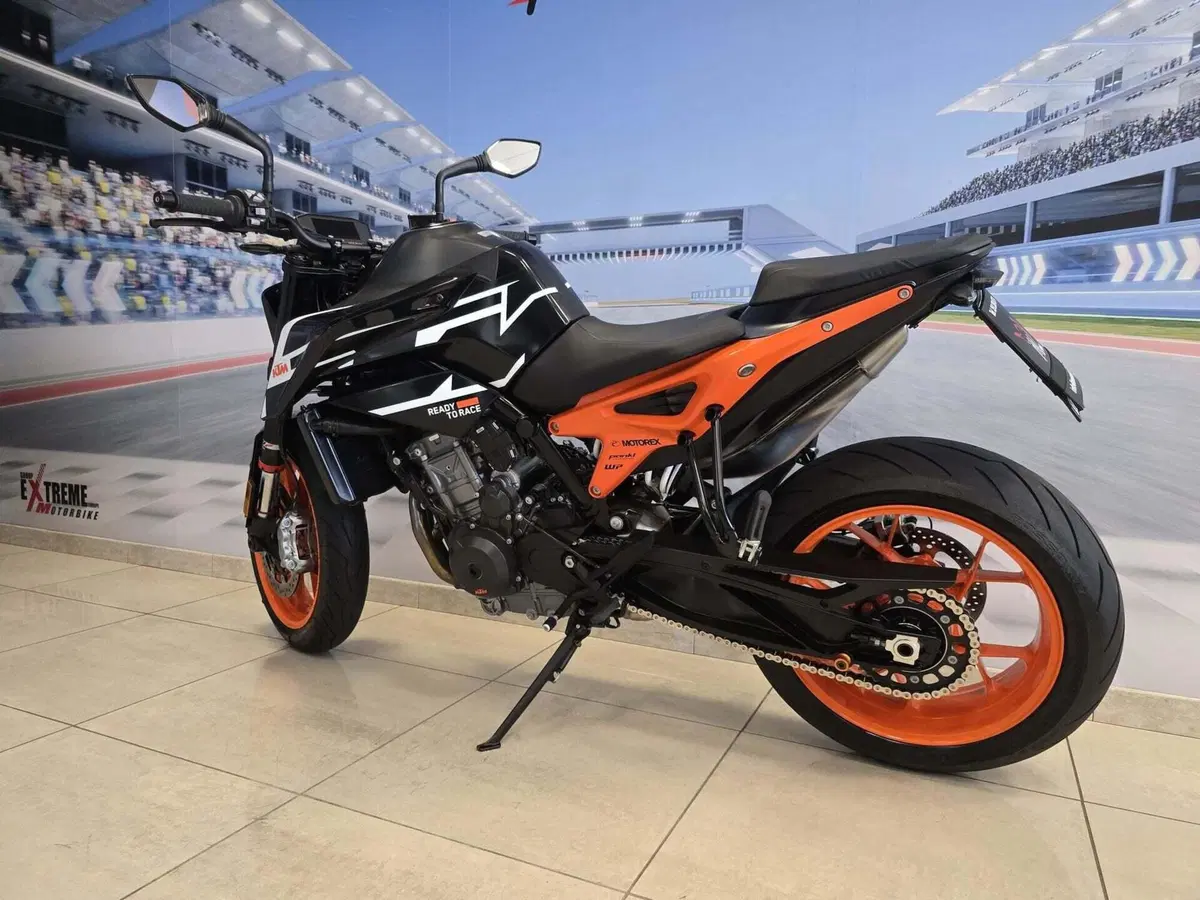KTM 890 Duke GP (2022 - 23) (5)