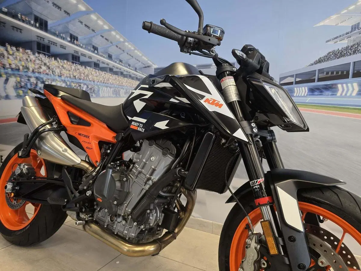 KTM 890 Duke GP (2022 - 23) (14)