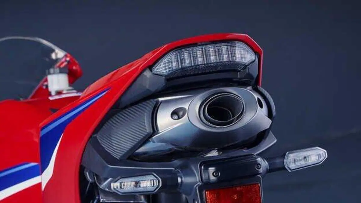 Honda CBR 600 RR (2024 - 26) (3)