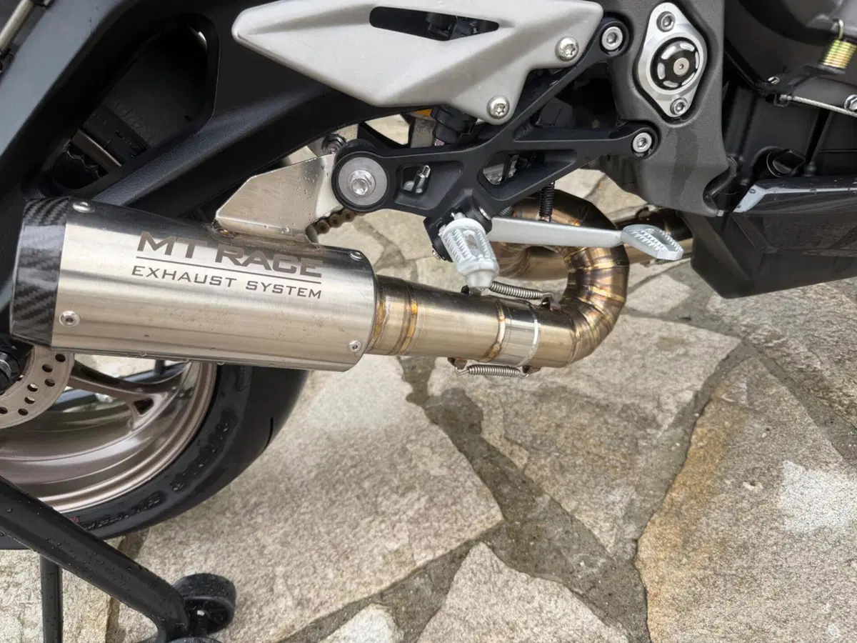 Triumph Street Triple RS (2020 - 22) (8)