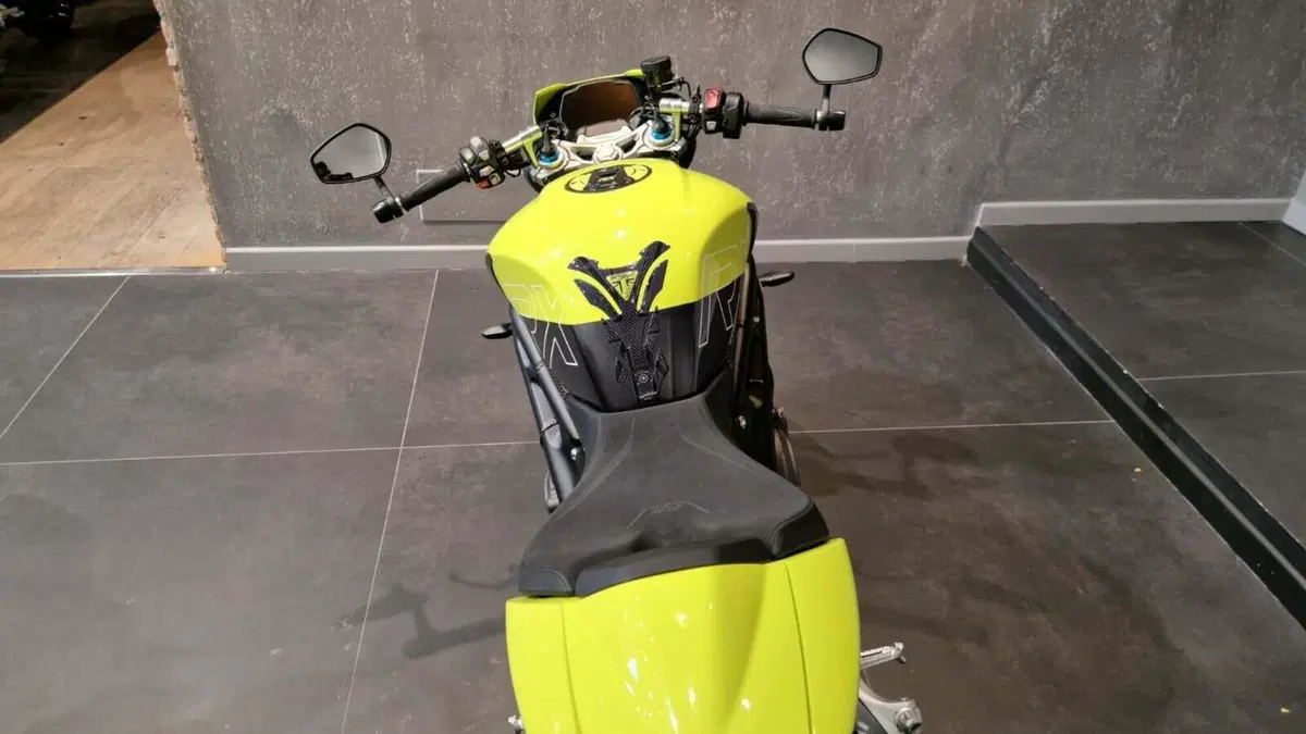 Triumph Speed Triple 1200 RX (2025 - 26) (11)