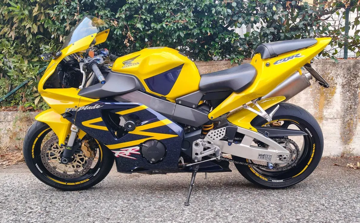 Honda CBR 900 RR Fireblade (2002 - 04) (8)