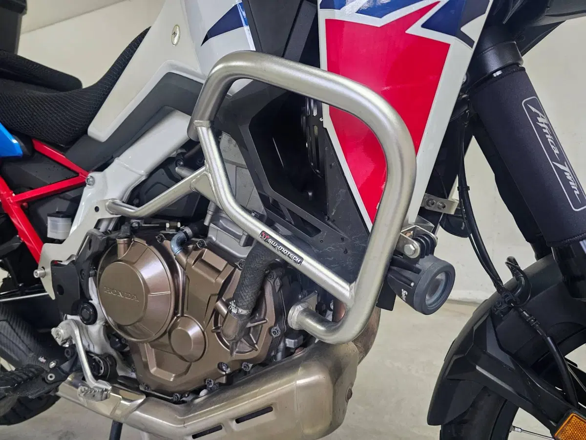 Honda Africa Twin CRF 1100L Urban (2022 - 23) (4)
