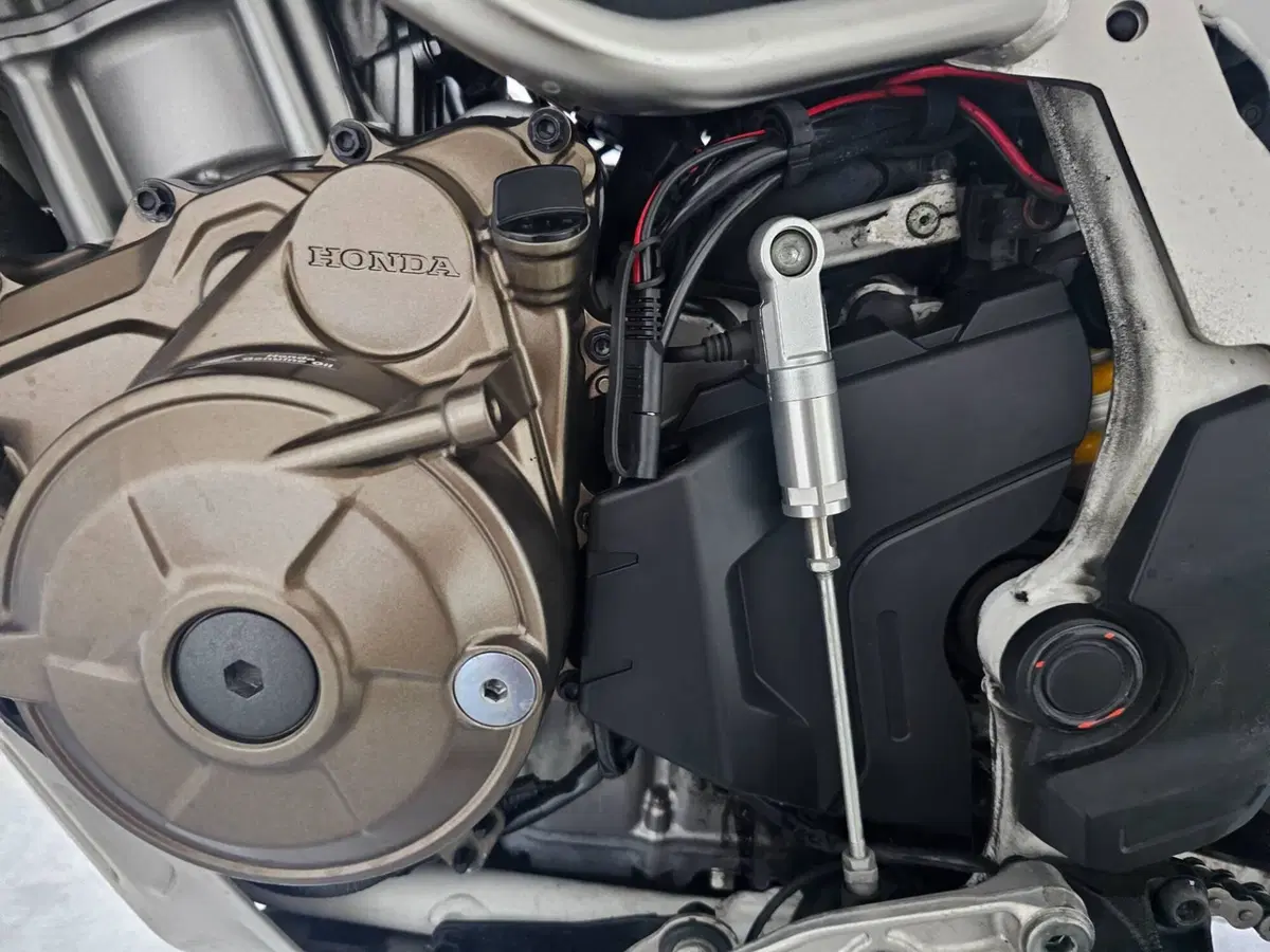 Honda Africa Twin CRF 1100L Urban (2022 - 23) (6)