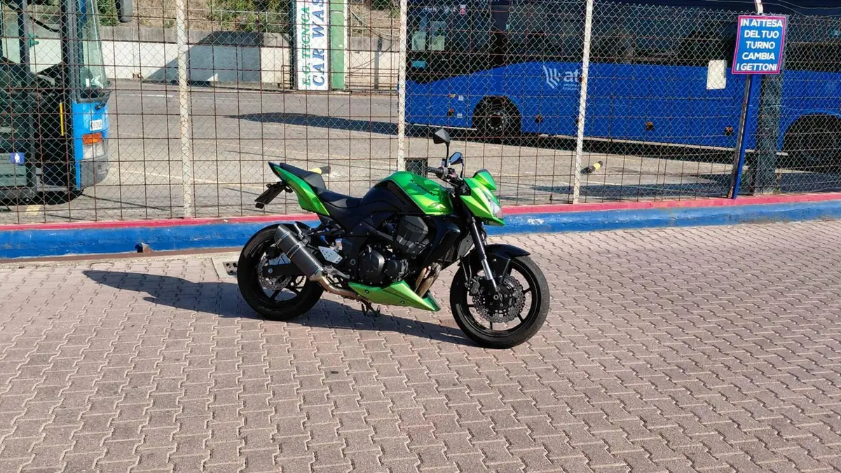 Kawasaki Z 750 (2007 - 14) (2)