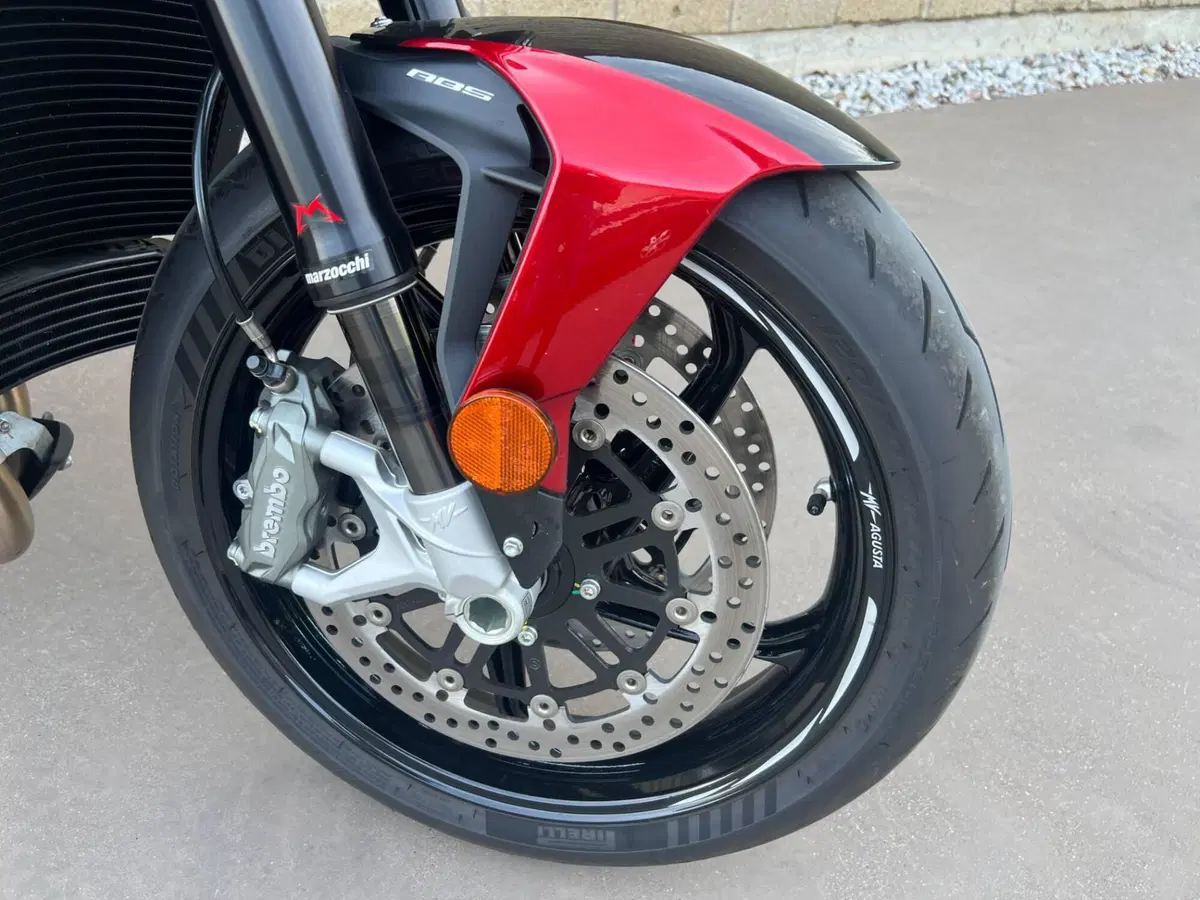 MV Agusta Brutale 800 RR (2021 - 25) (6)