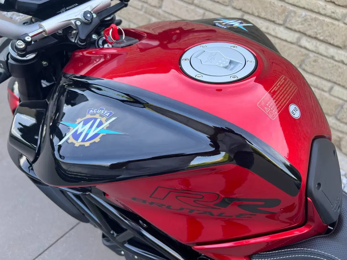 MV Agusta Brutale 800 RR (2021 - 25) (9)