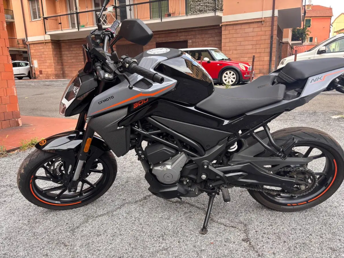 CFMOTO 300NK (2021 - 26) (4)