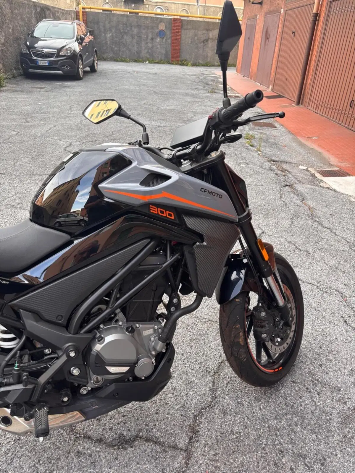 CFMOTO 300NK (2021 - 26) (6)