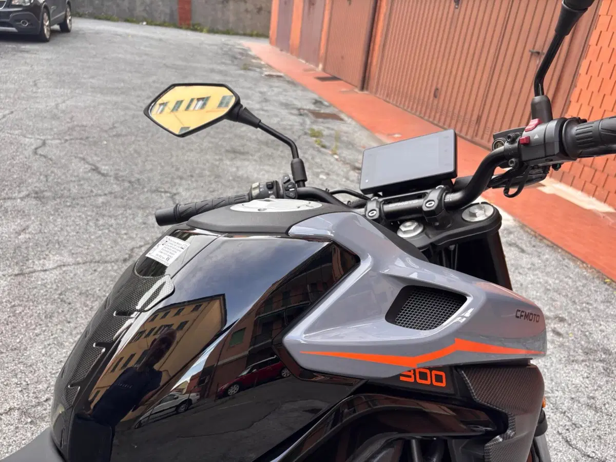 CFMOTO 300NK (2021 - 26) (8)