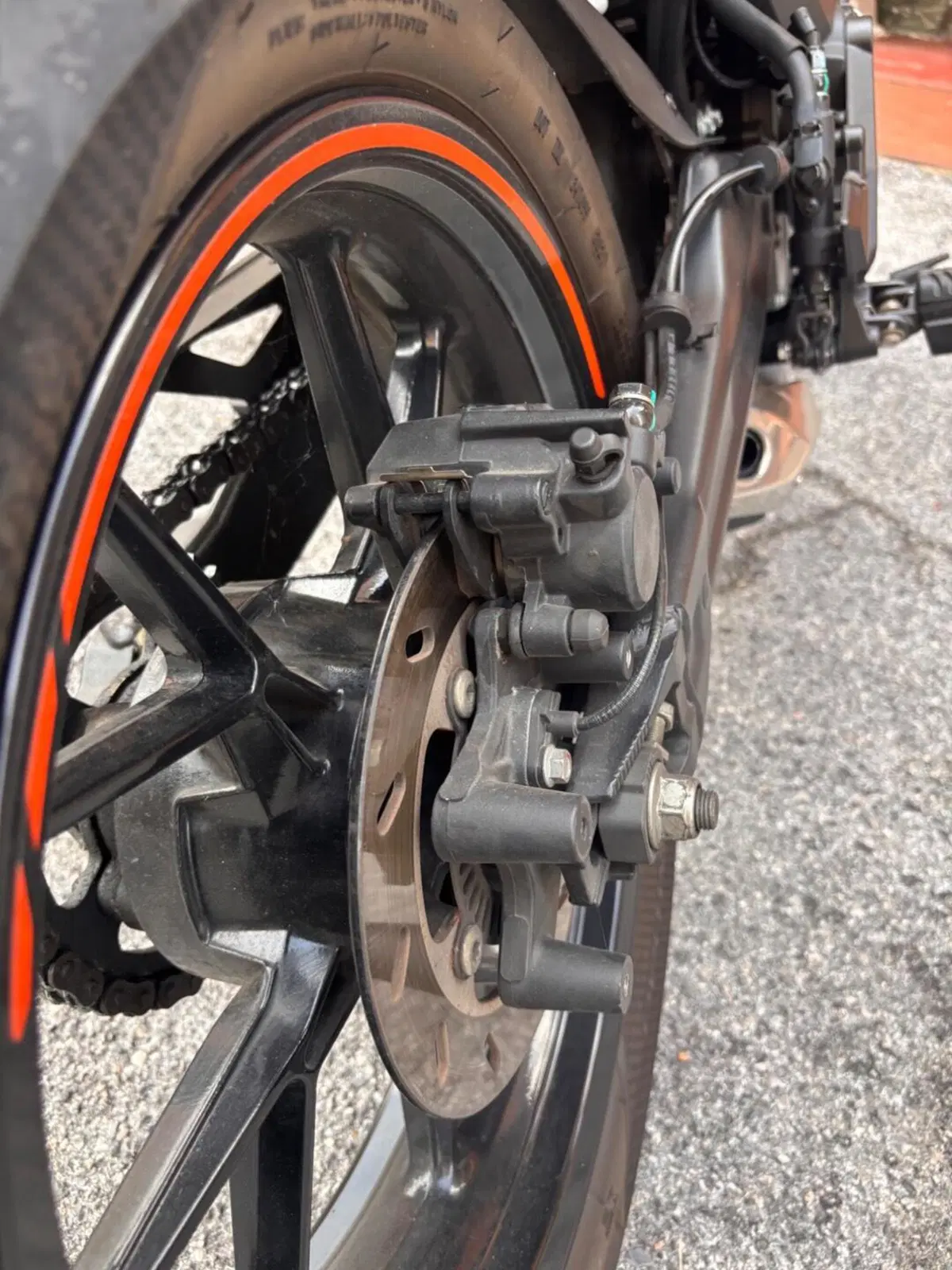 CFMOTO 300NK (2021 - 26) (13)