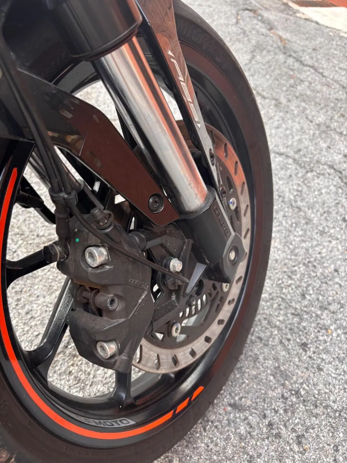 CFMOTO 300NK (2021 - 26) (15)