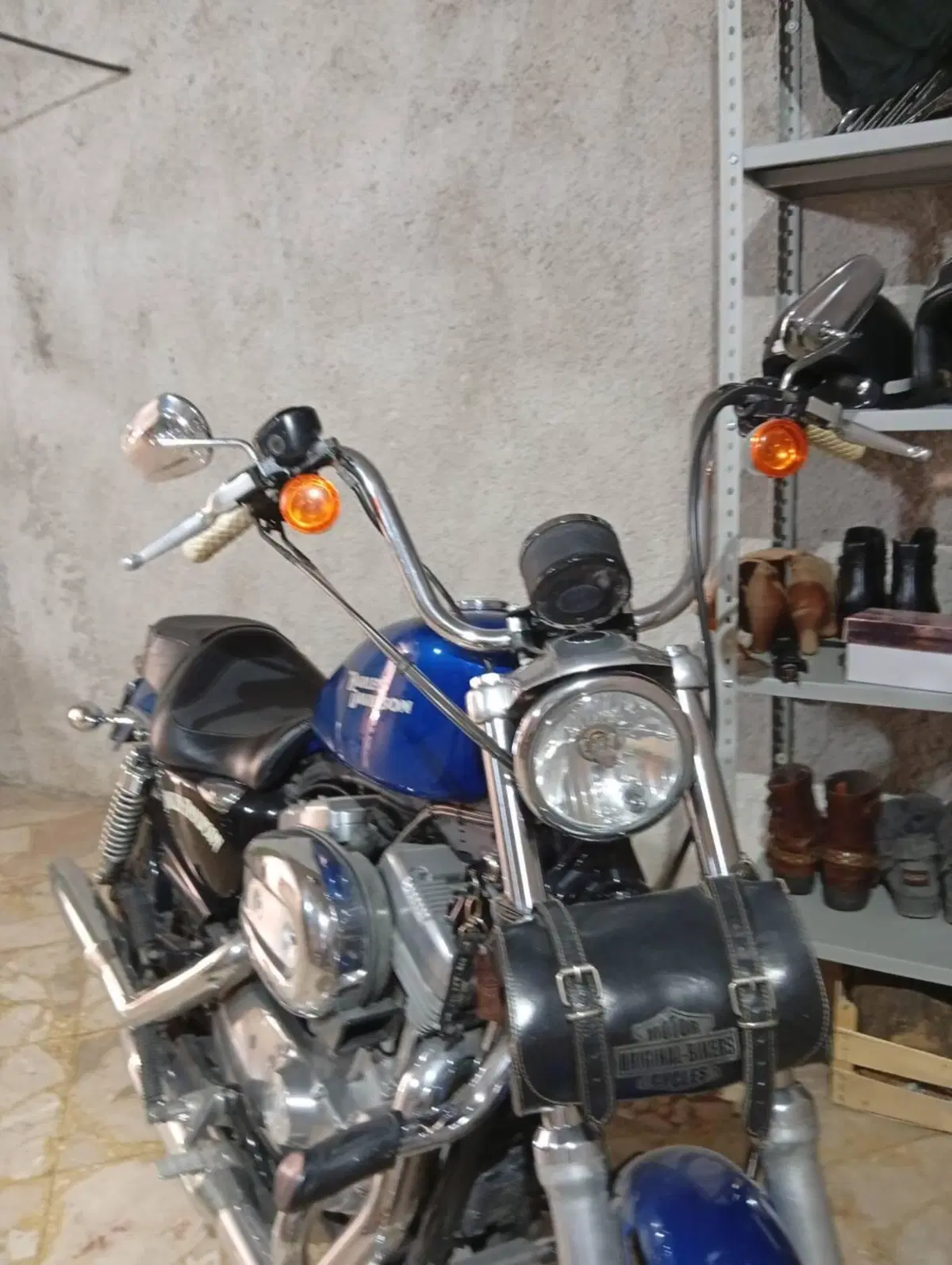 Harley-Davidson 883 Custom (2008 - 12) - XL 883C (2)