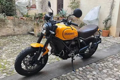 Ducati Scrambler 1100 Tribute Pro (2022 - 24) usata