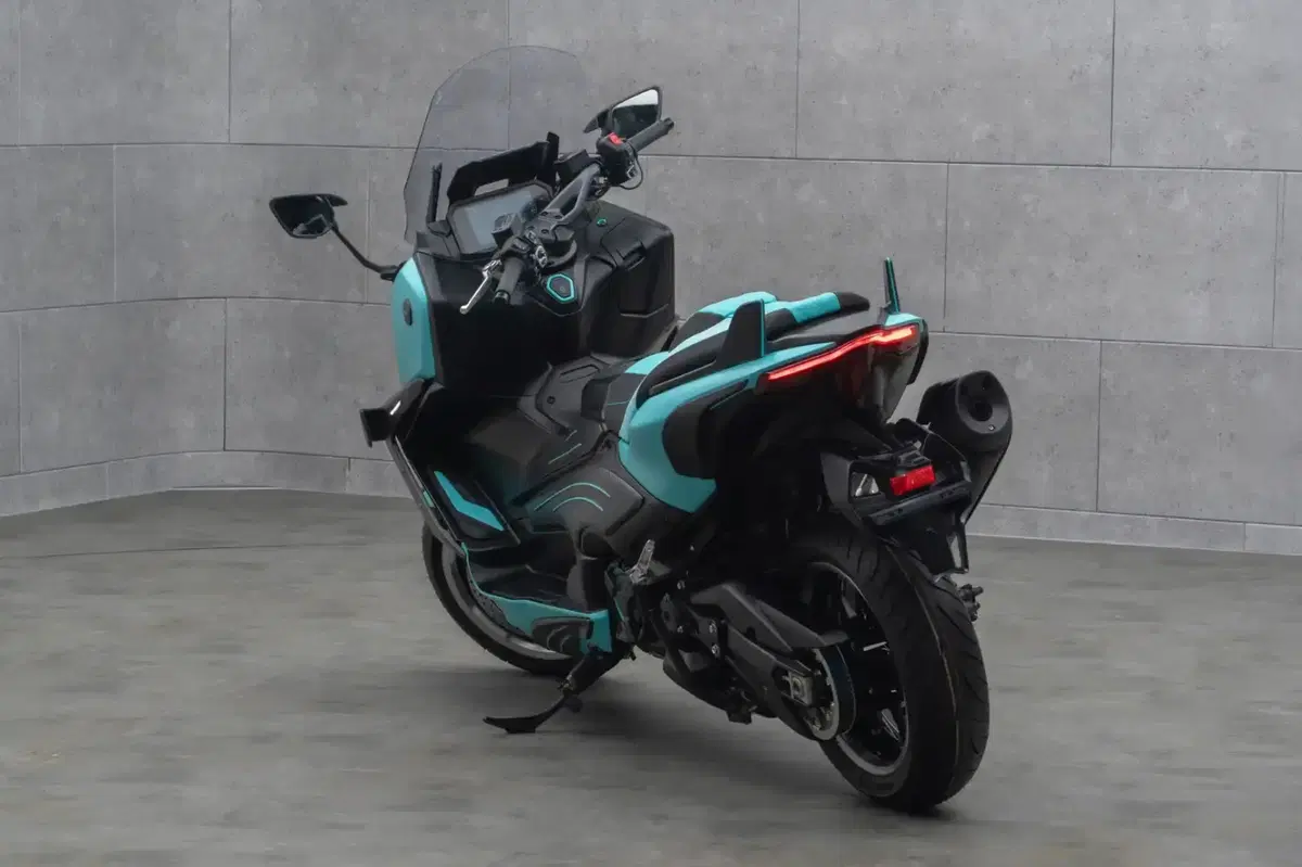 Il Re dei TMAX: ecco come Mansory ha stravolto il 560. Ma quanto costa? [GALLERY] (11)