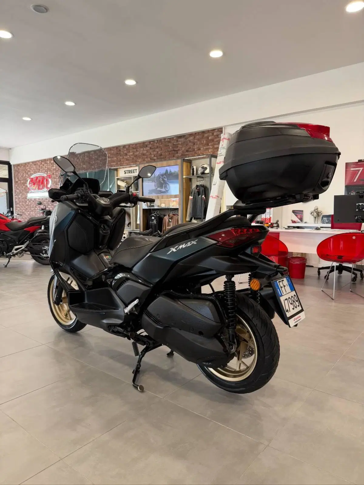 Yamaha X-Max 300 Tech Max (2021 - 24) (4)