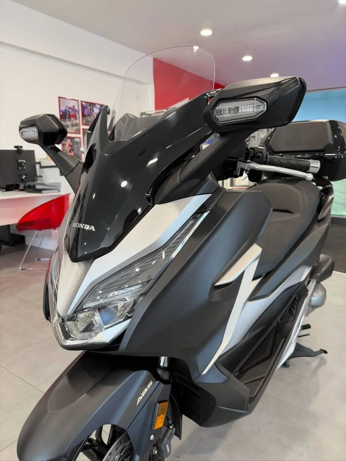 Honda Forza 300 Deluxe ABS (2018 - 20) (2)