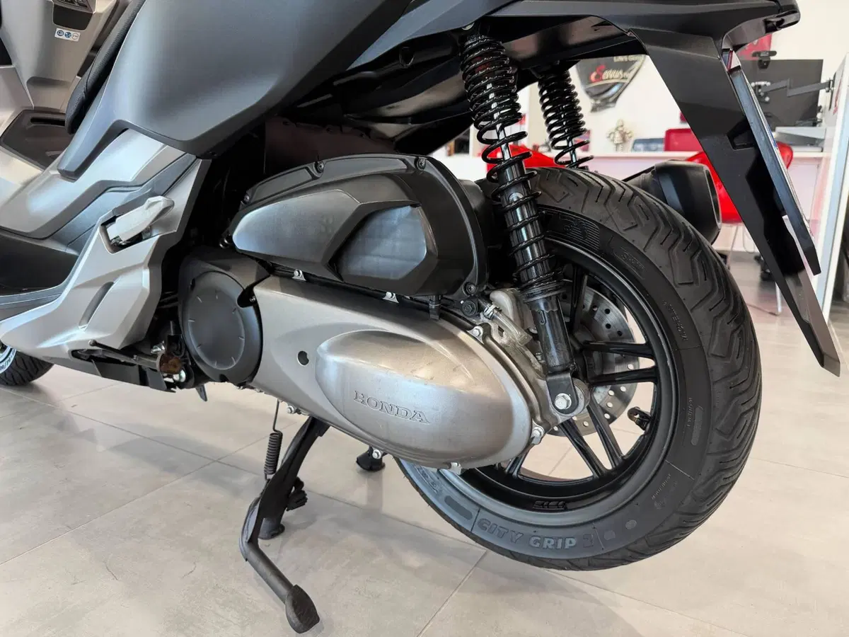 Honda Forza 300 Deluxe ABS (2018 - 20) (12)