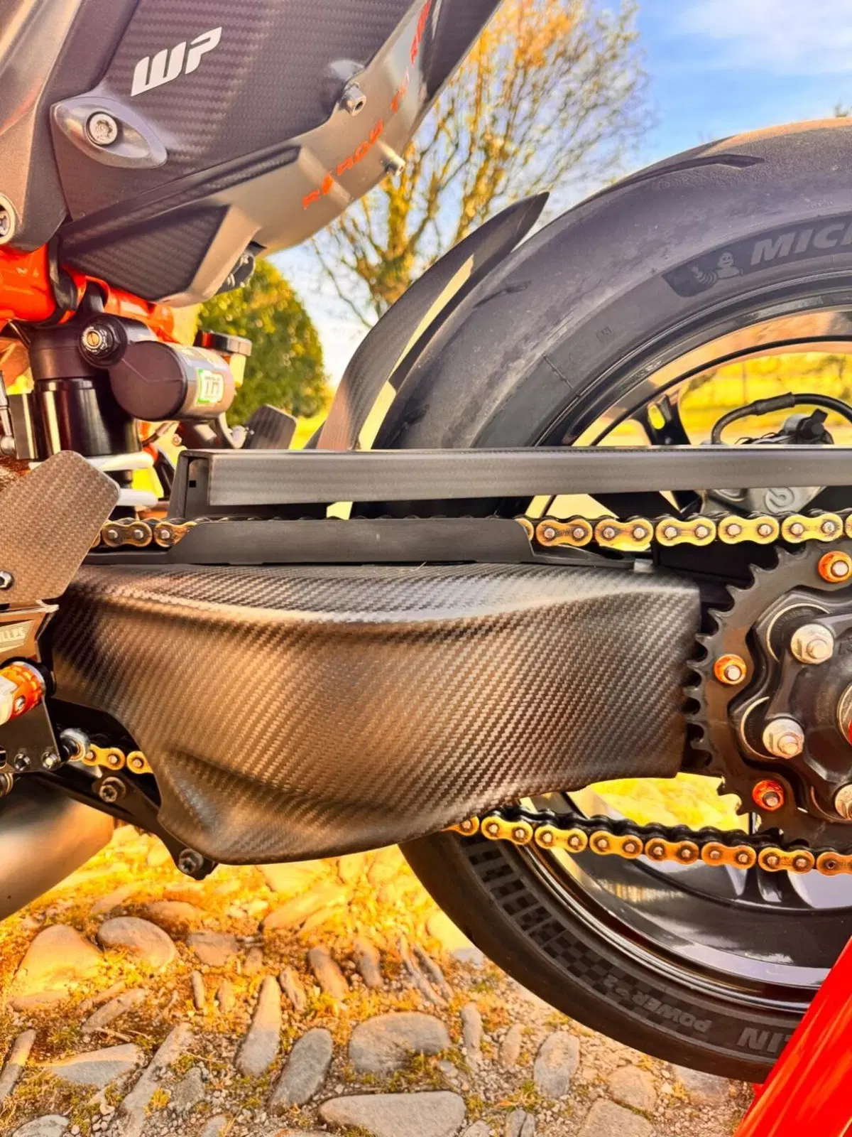 KTM 1290 Super Duke R (2021) (15)