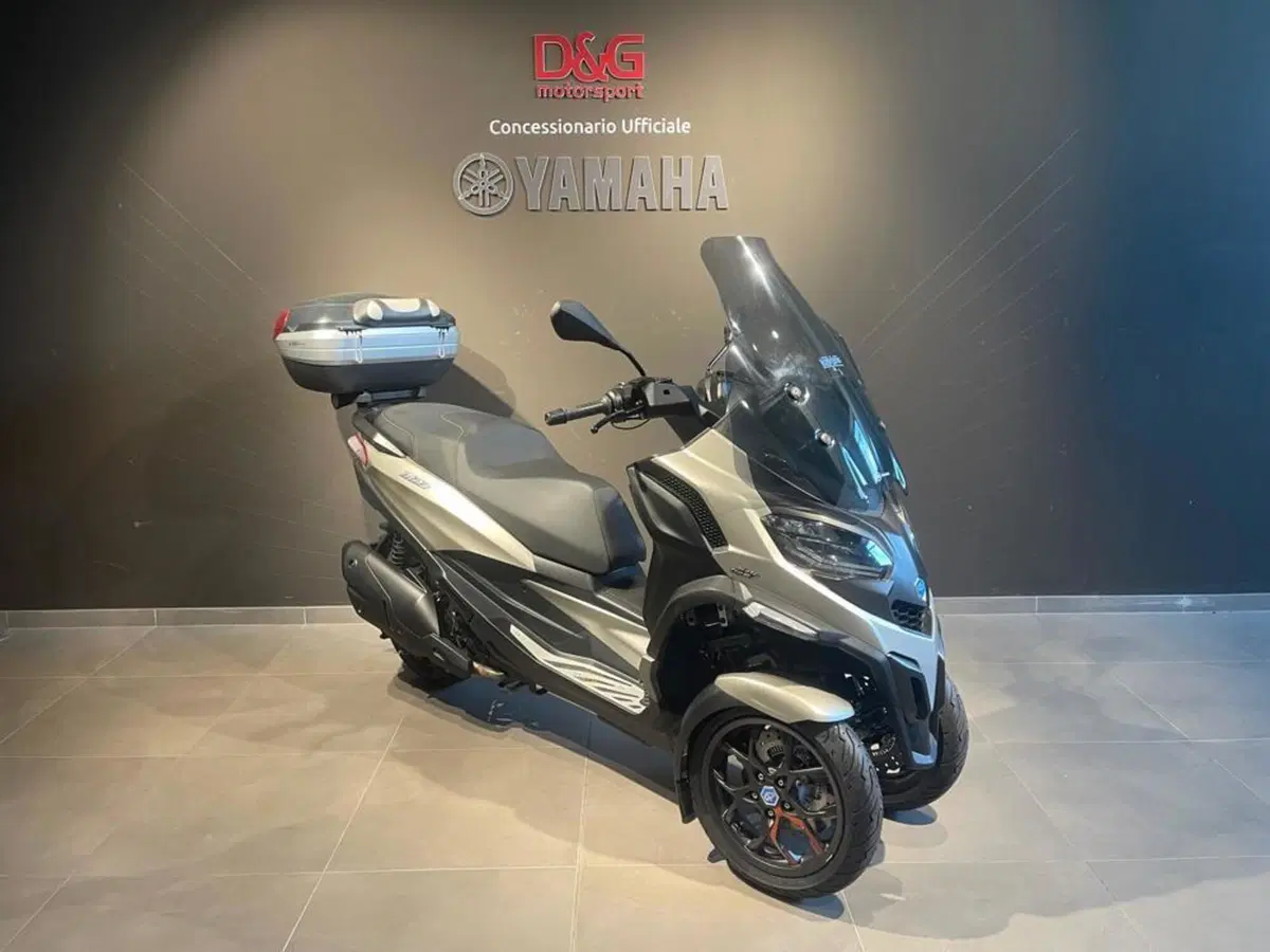 Piaggio MP3 530 ABS Hpe (2023 - 24) (2)