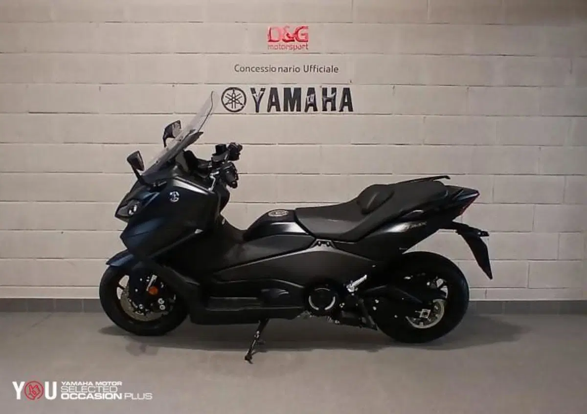 Yamaha T-Max 560 (2022 - 24) (9)