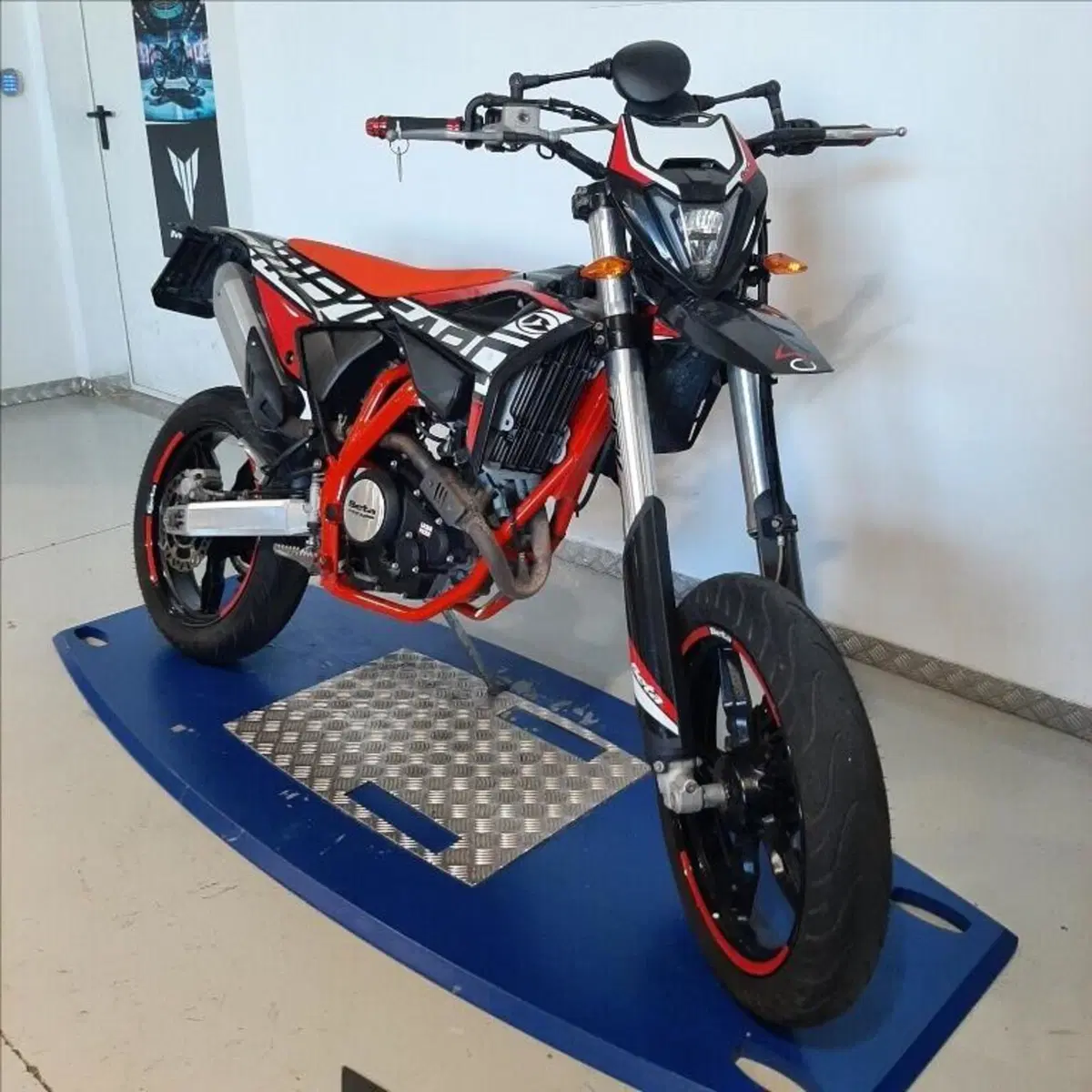 Betamotor RR 125 4T Motard R (2023 - 24) (2)