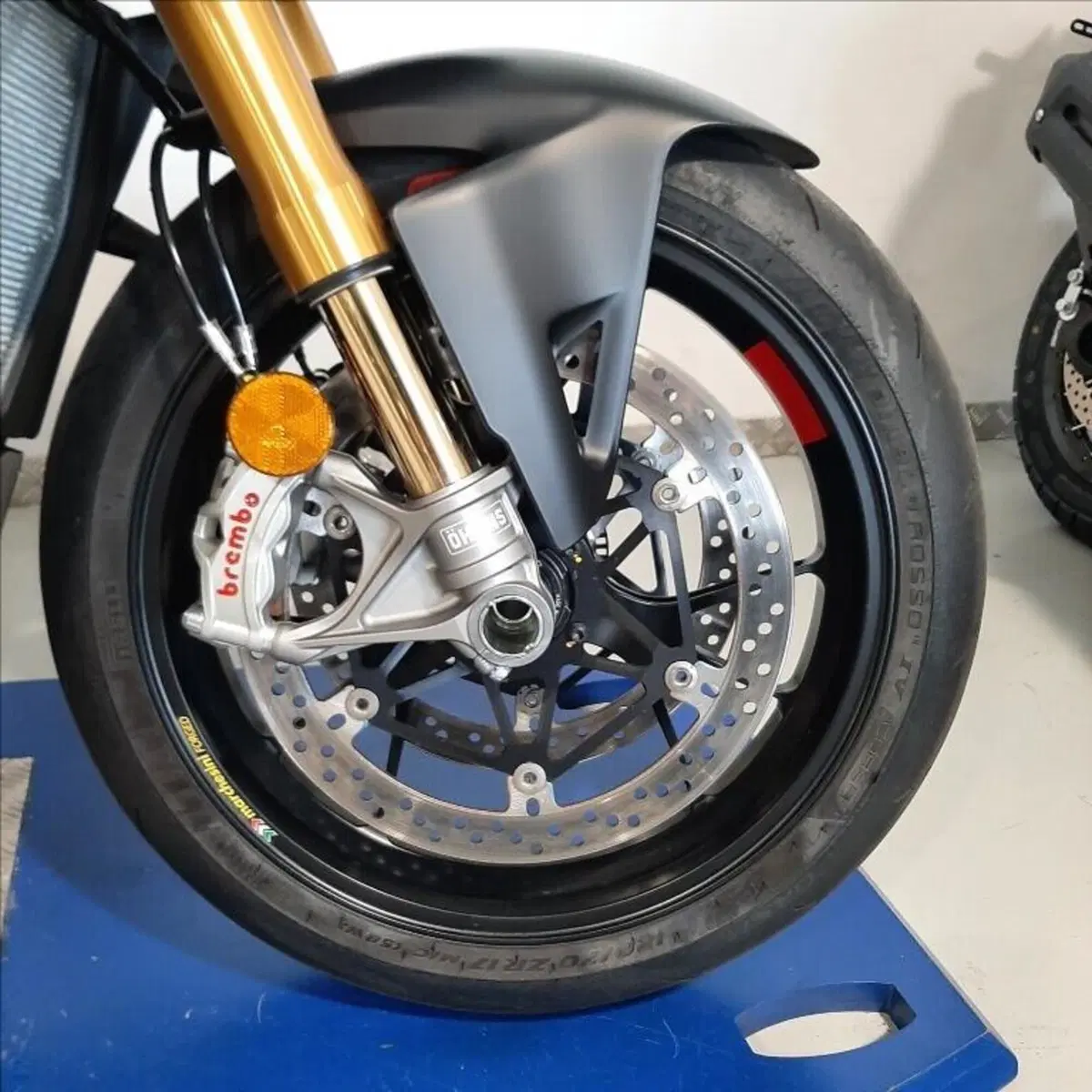 Ducati Streetfighter V4 S (2023 - 24) (3)