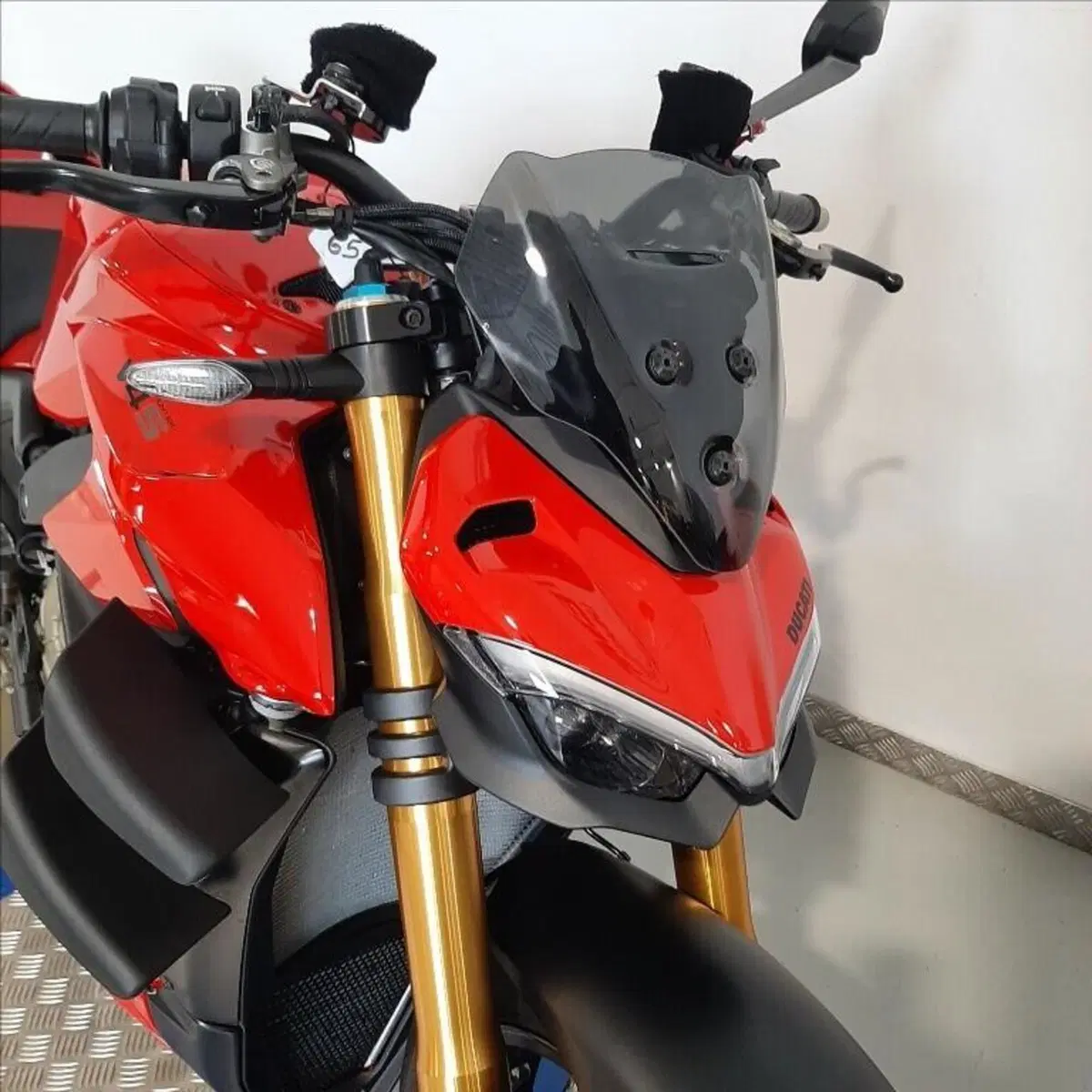 Ducati Streetfighter V4 S (2023 - 24) (4)