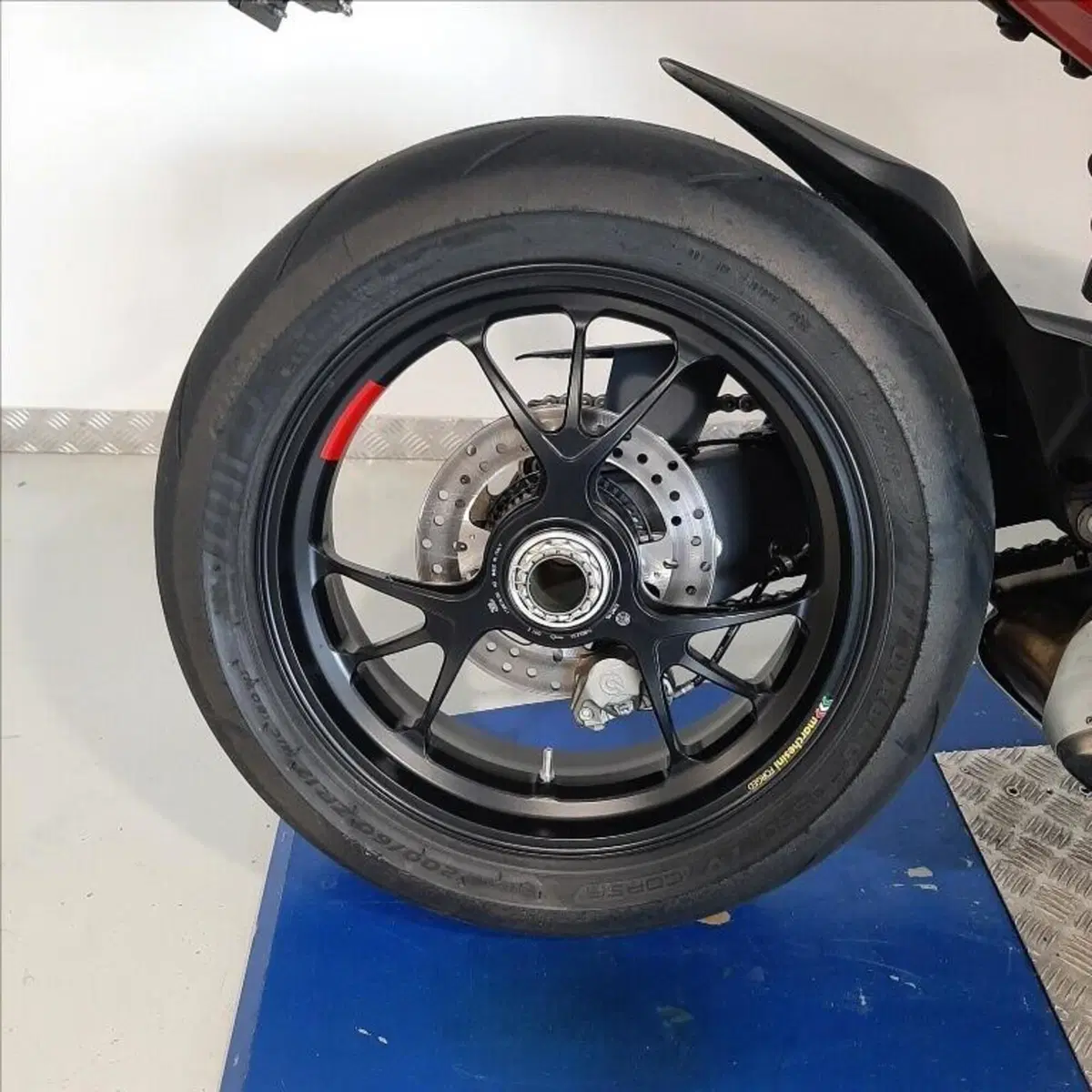 Ducati Streetfighter V4 S (2023 - 24) (7)