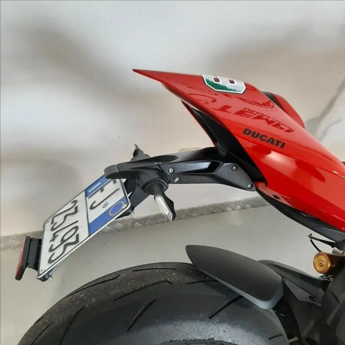 Ducati Streetfighter V4 S (2023 - 24) (8)