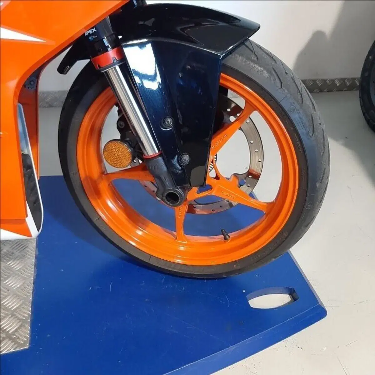 KTM RC 125 (2022 - 26) (3)
