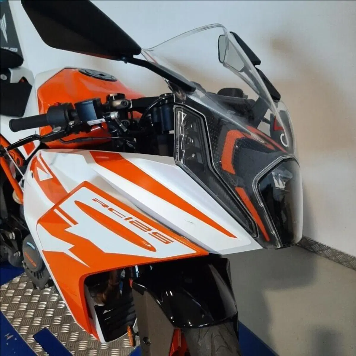 KTM RC 125 (2022 - 26) (4)
