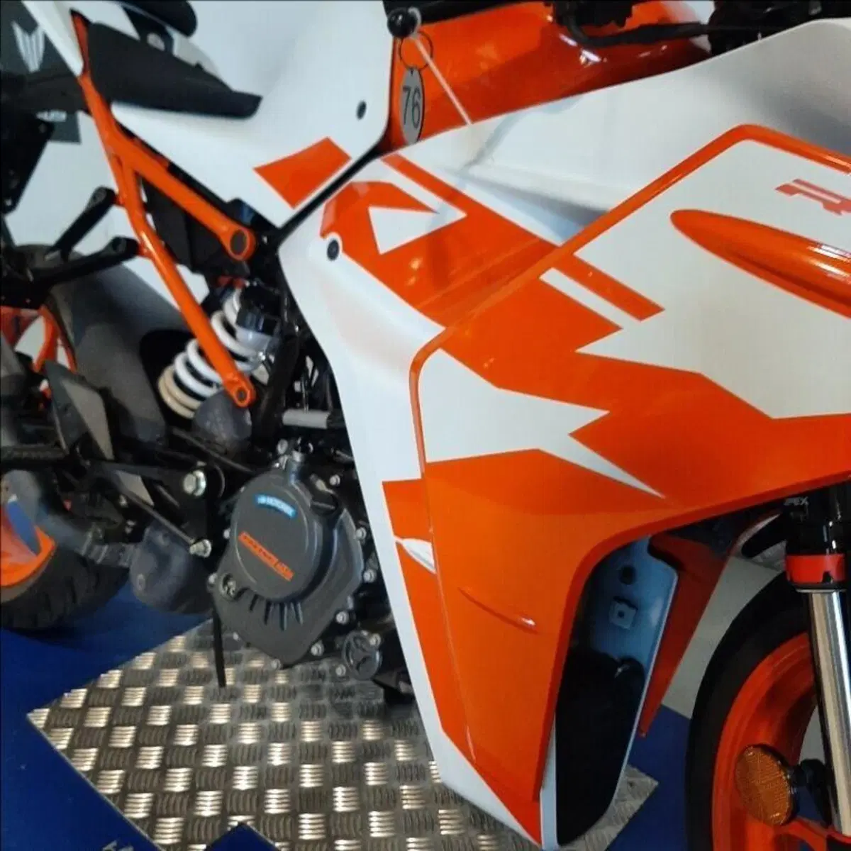 KTM RC 125 (2022 - 26) (6)