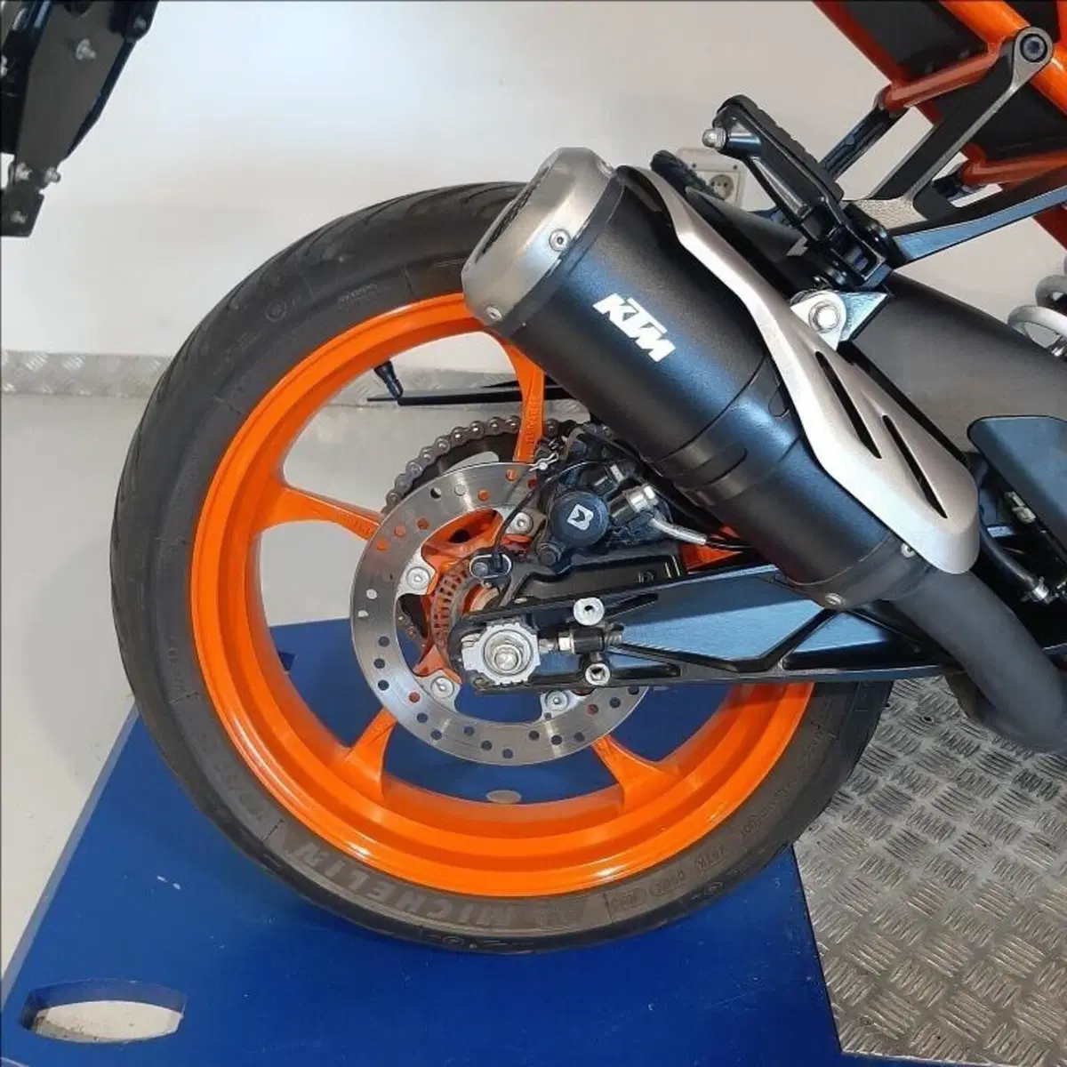 KTM RC 125 (2022 - 26) (8)