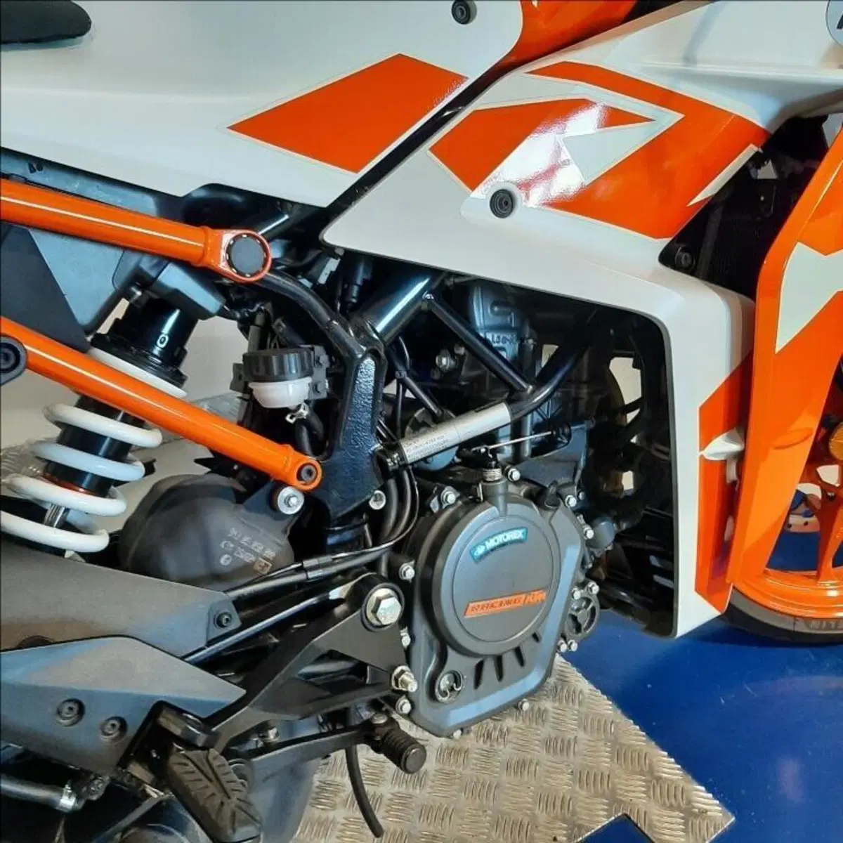 KTM RC 125 (2022 - 26) (10)