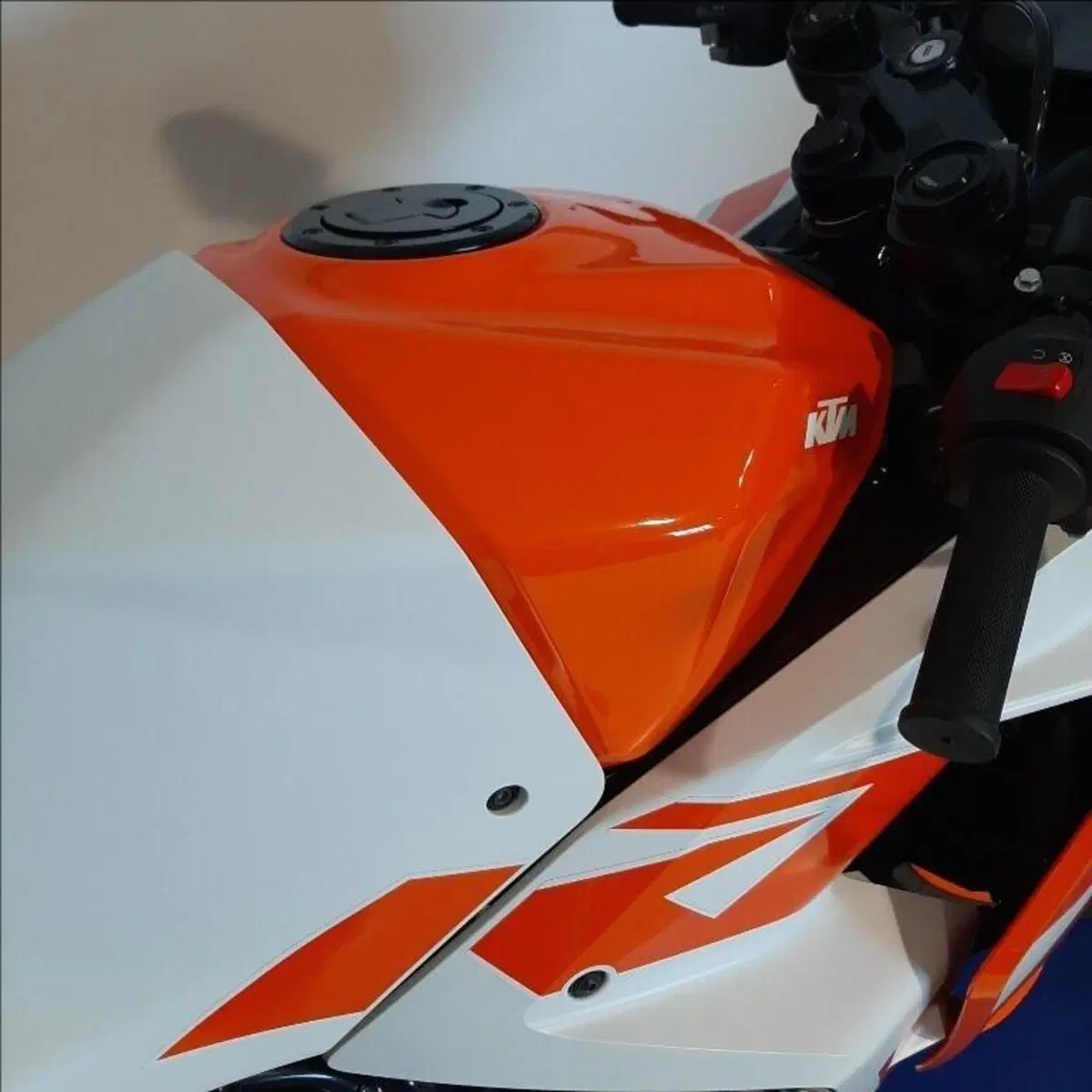 KTM RC 125 (2022 - 26) (11)