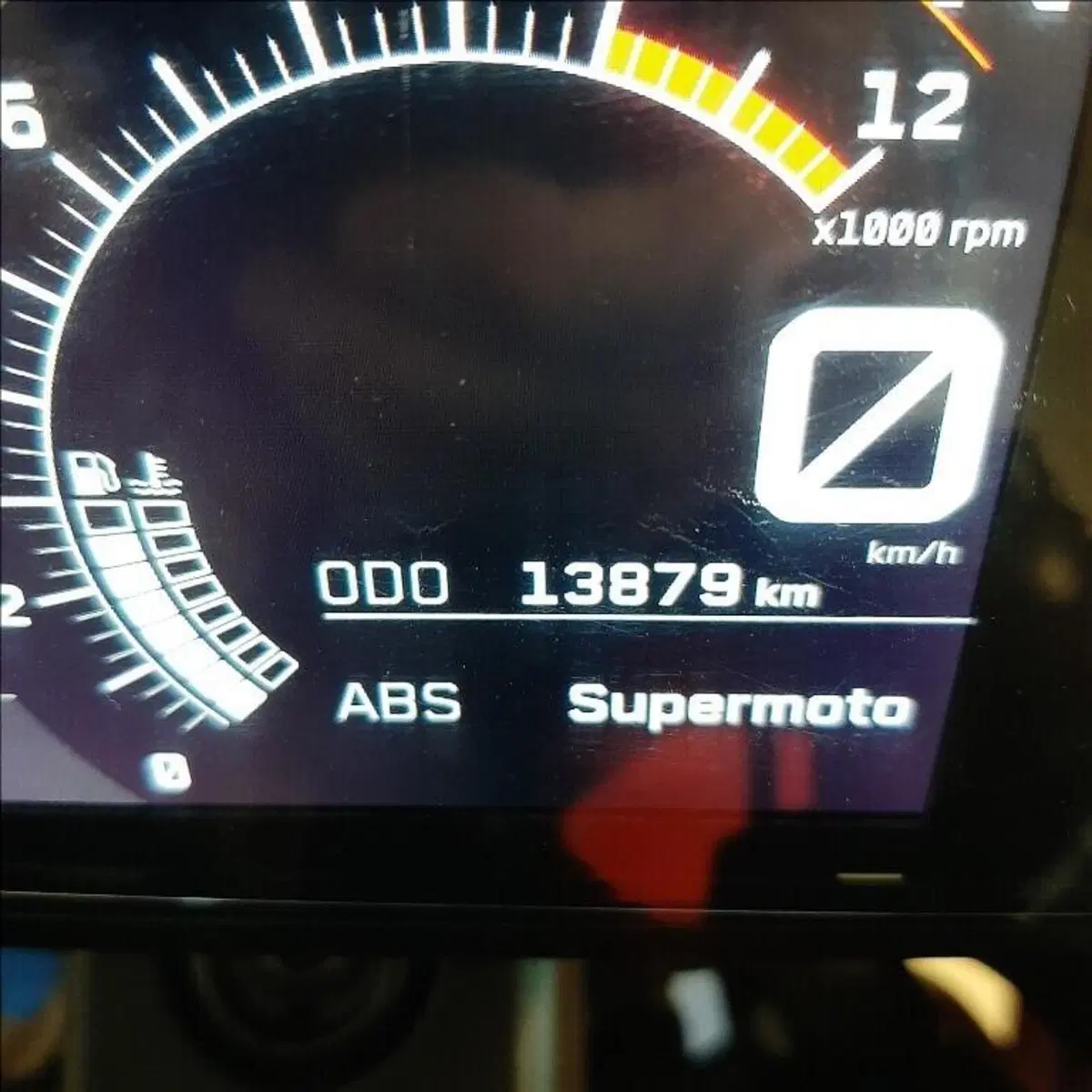 KTM RC 125 (2022 - 26) (13)