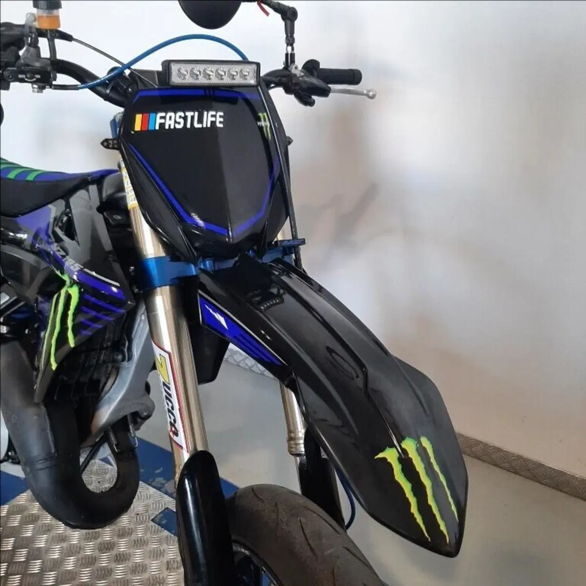 Yamaha YZ 125 Monster Energy (2023) (4)