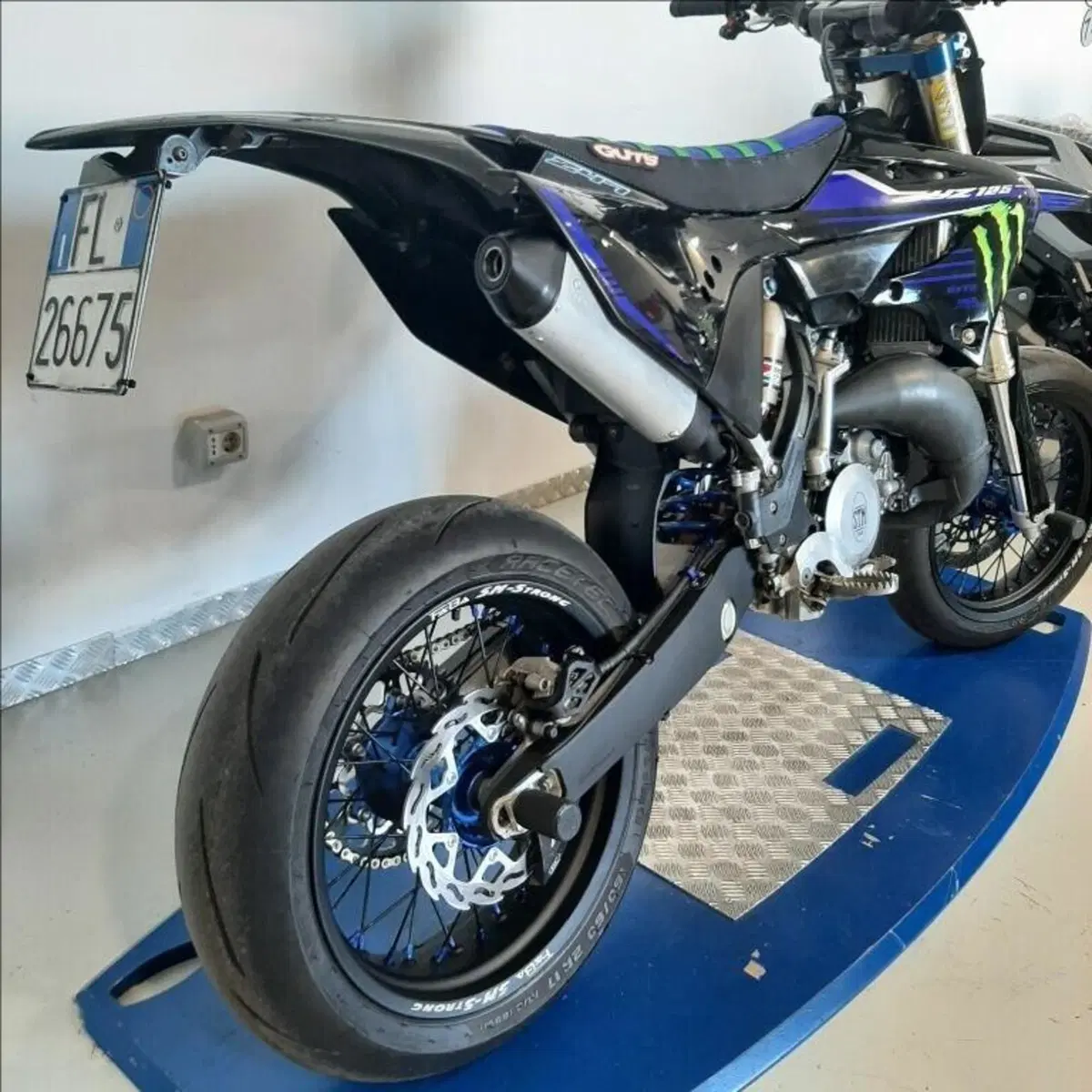 Yamaha YZ 125 Monster Energy (2023) (10)