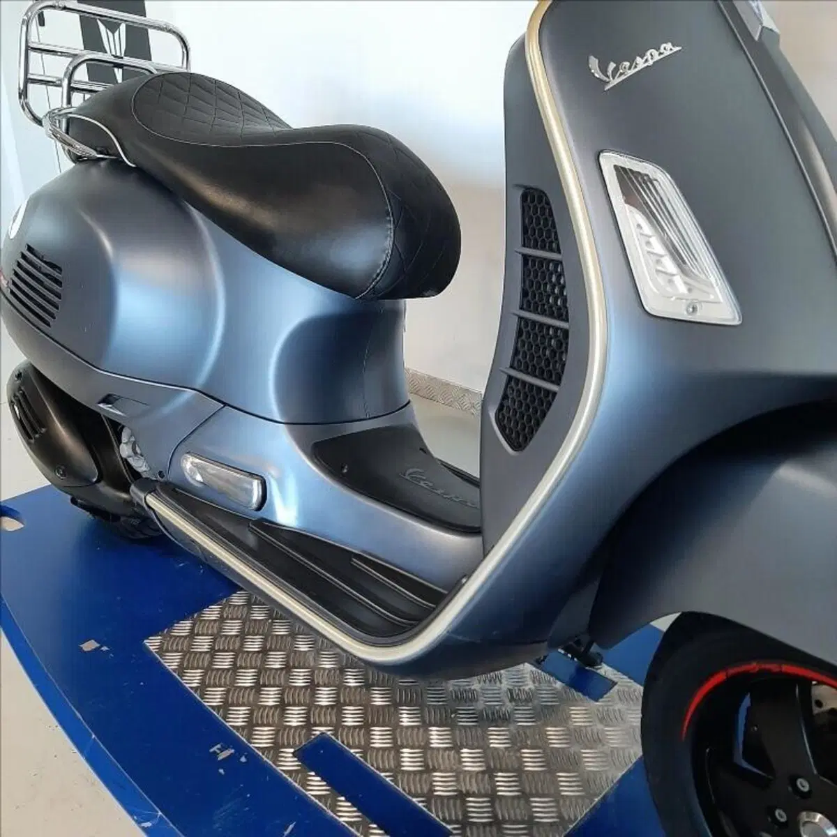 Vespa Sei Giorni 300 Hpe (2019) (5)