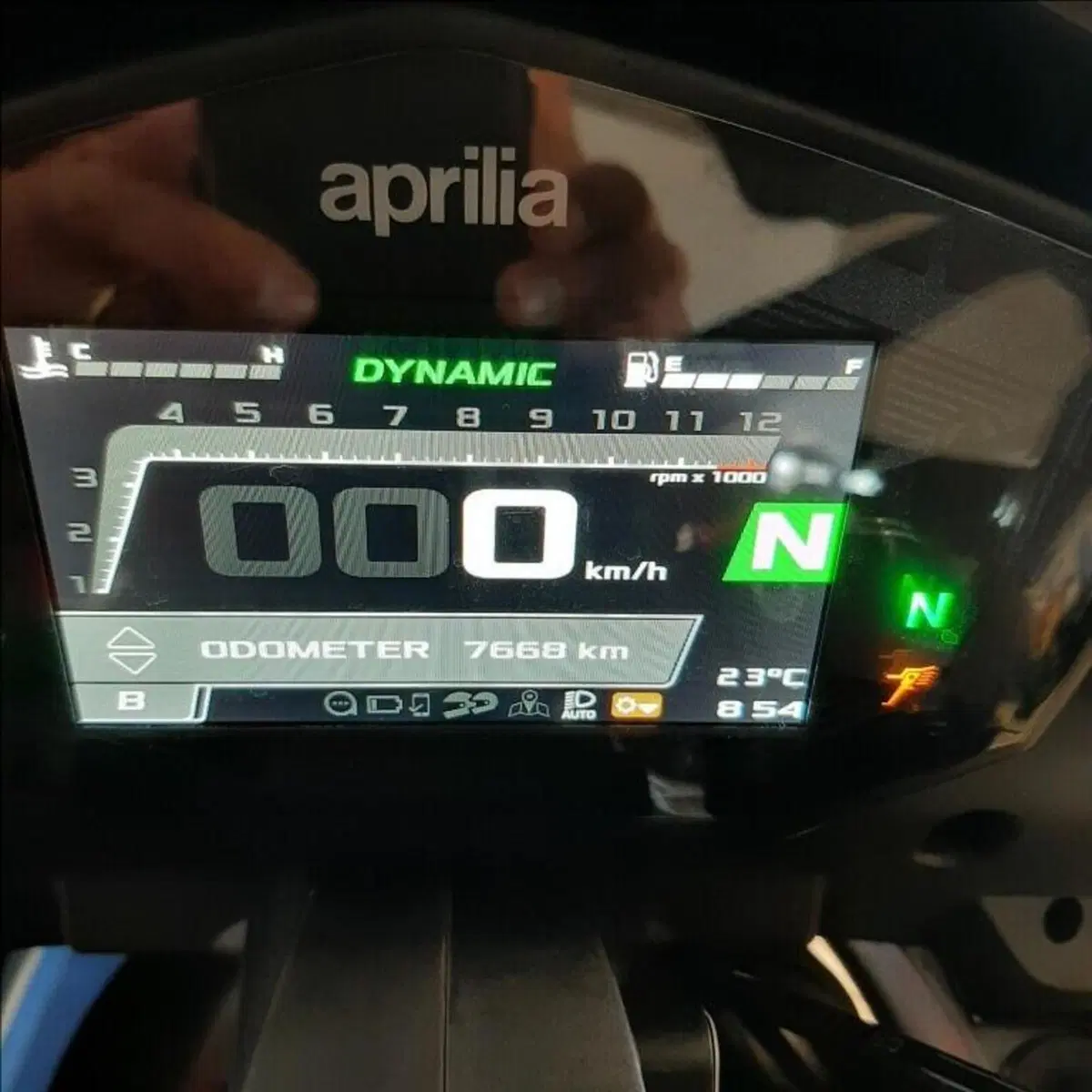 Aprilia Tuono 660 Factory (2022 - 24) (14)