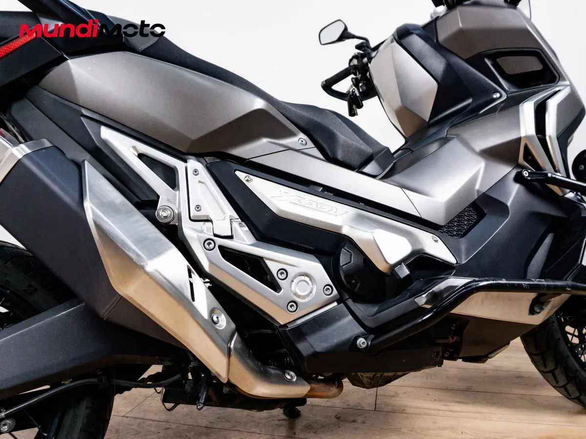 Honda X-ADV 750 (2017) (4)