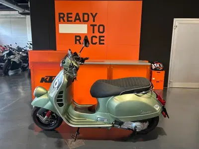 Vespa Sei Giorni 300 (2017 - 19) usata